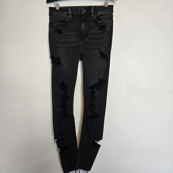 American Eagle Super High-Rise Heavily Distressed Black Skinny Jeans - Picture 1 of 7